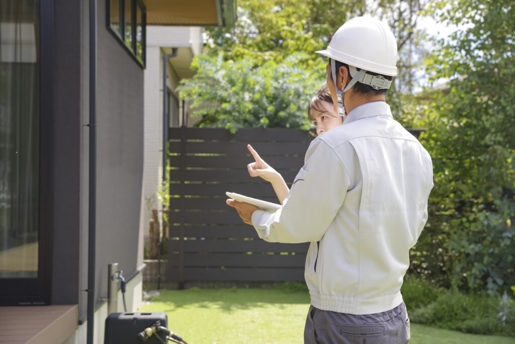 優良な業者と相談をしているイメージ